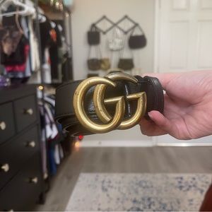 GG gold and black belt